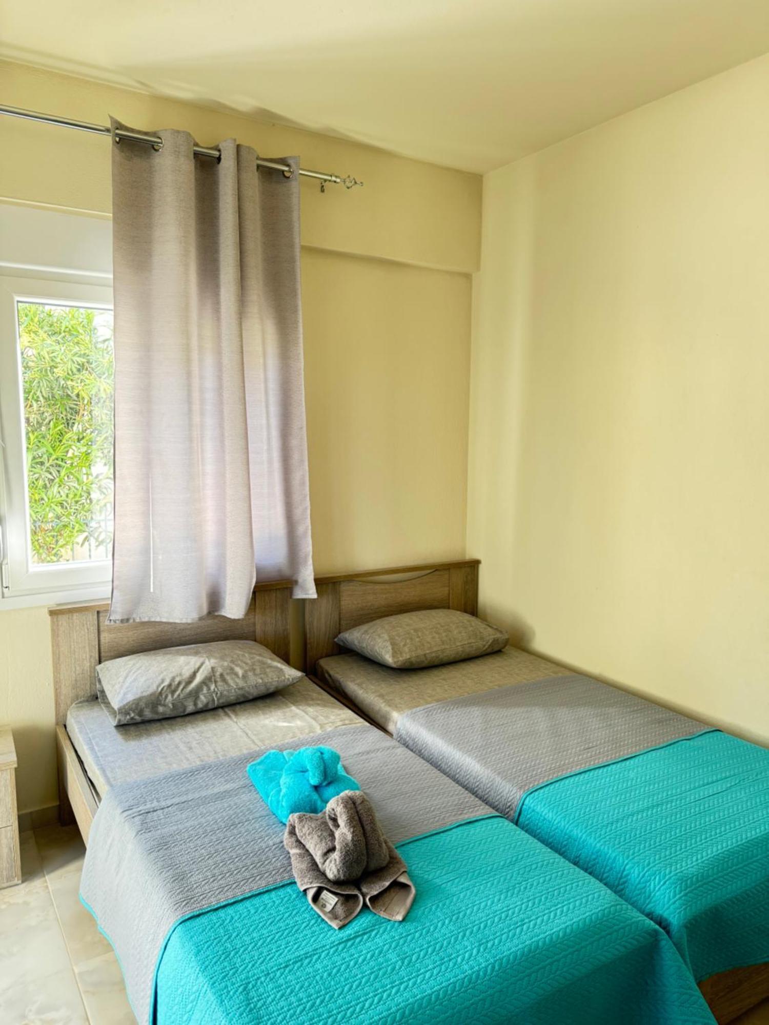 פראליה דיוניסיו Adoniss Apartmentss מראה חיצוני תמונה